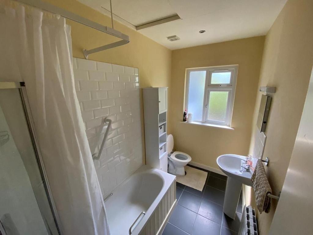2 Bed Waterfront Property - Close To Courtmacsherry Корк Екстериор снимка
